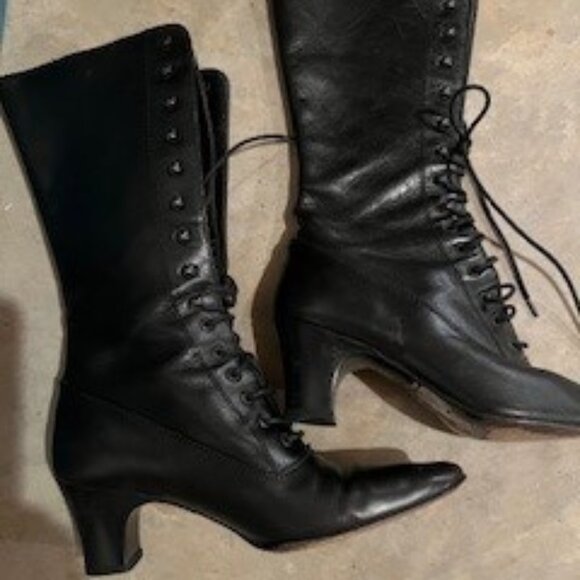 Ralph Lauren Size 6.5 Lace Up Boots - Picture 2 of 3